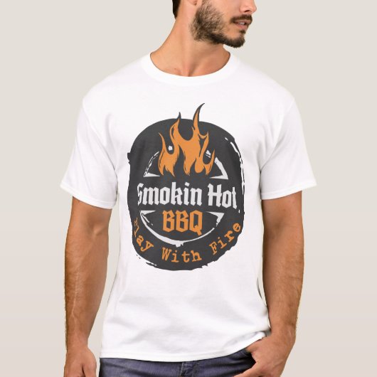 Smokin Hot BBQ Echte Mannen BBQ shirt (Voorkant)