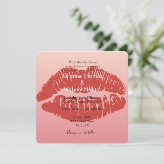 Smooch Lips Bruiloft Kaart (Staand voorkant)