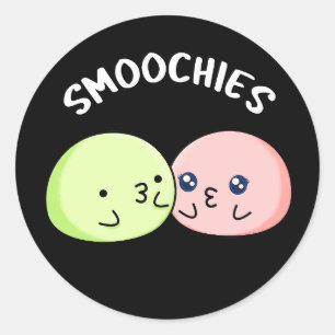 Smoochies Grappig zoenen Mochi Pun Donker BG Ronde Sticker