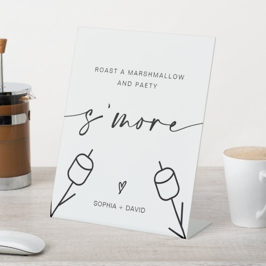 S'more Bruiloft Gebraad Een Marshmallow en Feestbo Reclamebord Met Voetstuk (Insitu)