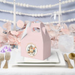 S'more Camp Bride Bachelorette Weekend vieren Bedankdoosjes<br><div class="desc">Voeg een lief en stijlvol tintje toe aan je vrijgezellenweekend of vrijgezellenfeest met deze aangepaste Camp Bride-voordeelboxen. Met een charmante lantaarn, cocktail en s'mores-ontwerp aan de ene kant en een prachtige marshmallow-illustratie met "Celebrate S'more" aan de andere kant, zijn deze voorkeurskisten perfect voor het schenken van s'mores-kits, traktaties of kleine...</div>