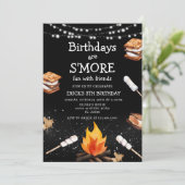 S'more Camping Bonfire Verjaardagsuitnodiging Kaart (Staand voorkant)