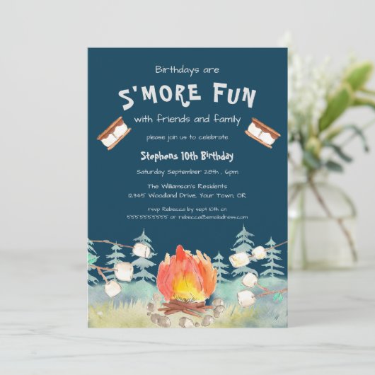 S'more Fun Camping Birthday Invitation Kaart (Staand voorkant)
