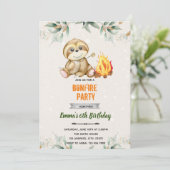 S'more luiaard logeerfeest uitnodiging (Staand voorkant)