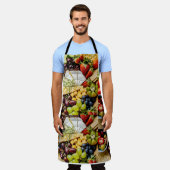 Snack board met kaas, vruchten en scheurtjes schort (Gedragen)