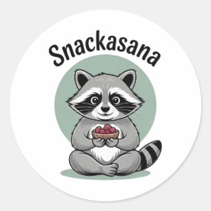 Snackasana Wasbeer Grappige Yoga Meditatie Schatti Ronde Sticker