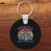 Snacks Make Me Nicer Raccoon Animal Sarcastic Sayi Sleutelhanger (Voorkant)