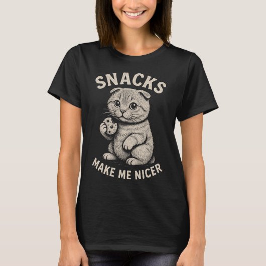 Snacks Make Me Nicer Scottish Fold Cat T-shirt (Voorkant)