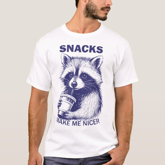 Snacks maken me mooier wasbeer dier sarcastisch t-shirt (Voorkant)