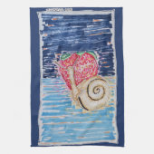 Snail on the Strawberry Theedoek (Verticaal)