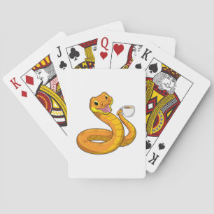 Snake met beker koffie pokerkaarten