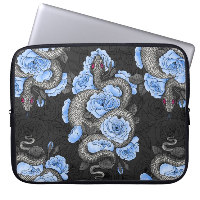 Snakes and blue roses laptop sleeve (Voorkant)