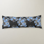 Snakes and blue roses lichaamskussen (Achterkant)