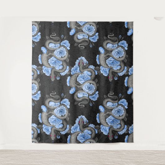 Snakes and blue roses wandkleed (Voorkant)