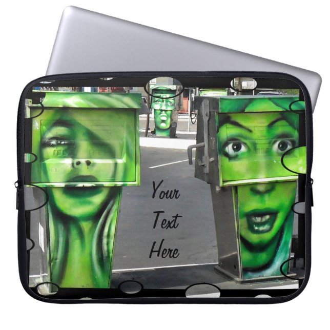 Snakkende Pumps Laptop Sleeve (Voorkant)
