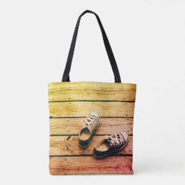 SNEAKERS OP EEN PIER TOTE BAG
