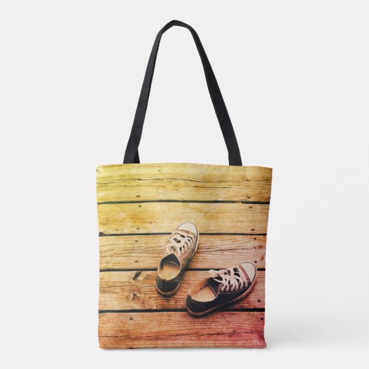 SNEAKERS OP EEN PIER TOTE BAG (Achterkant)