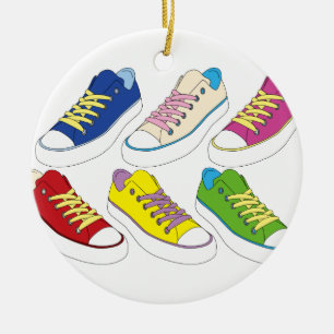 Sneakers tekenen, kleurrijke loopschoenen keramisch ornament