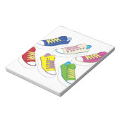 Sneakers tekenen, kleurrijke loopschoenen notitieblok (Linkerzijde)