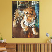 Sneaky Tiger Canvas Afdruk (Insitu (Woonkamer))
