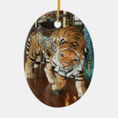 Sneaky Tiger Keramisch Ornament (Voorkant)