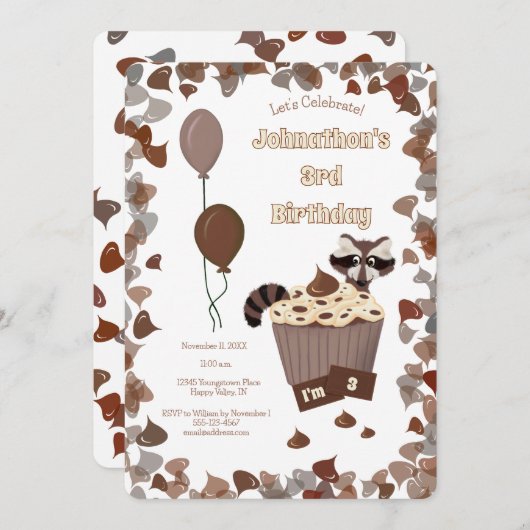 Sneaky Wasbeer & Chocolade Cupcake Verjaardag Kaart (Voorkant / Achterkant)