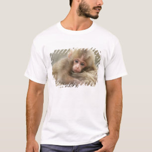 Sneeuw aap baby, Jigokudani, Nagano, Japan 2 T-shirt