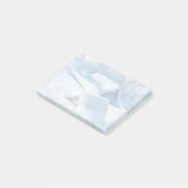 Sneeuw bedekt dak in een bos post-it® notes (Schuin)