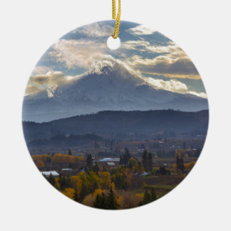 Sneeuw bedekt met Mt Hood in het seizoen van de He Keramisch Ornament