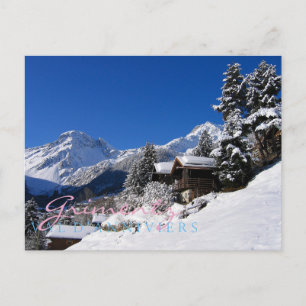 Sneeuw bedekte blokhutten in Zwitserland Briefkaart