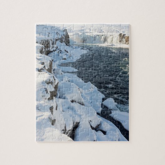 Sneeuw bedekte Godafoss-waterval Legpuzzel (Verticaal)