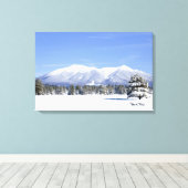 Sneeuw bedekte Prairie en San Francisco Peaks Canvas Afdruk (Insitu (Houten vloer))
