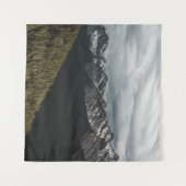 SNEEUW-CAPPED GRAY ROCKY MOUNTAIN ONDER CLOUDY SKY WANDKLEED (Voorkant (horizontaal))