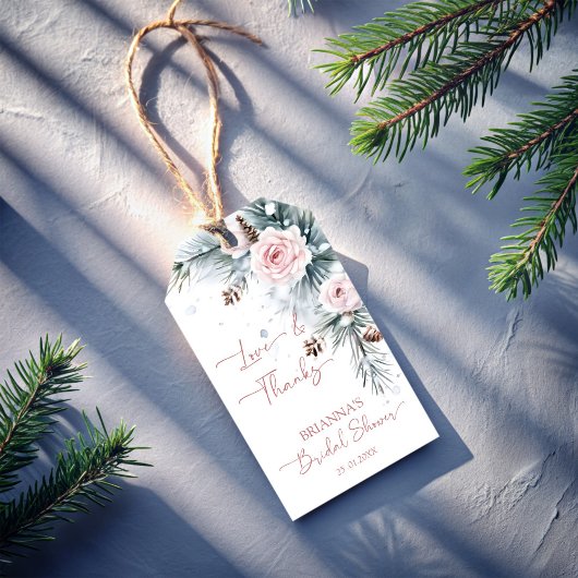 Sneeuw in liefde besneeuwde dennenwinter vrijgezel cadeaulabel