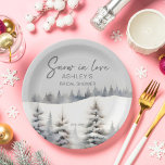 Sneeuw in liefde winter dennenbos vrijgezellenfees papieren bordje<br><div class="desc">Sneeuw in liefde winter dennenbos vrijgezellenfeest servies sjabloon papier borden,  pastel stoffige salie groene waterverf dennen uitnodiging voor winter thema vrijgezellenfeest gepersonaliseerde feest borden.</div>