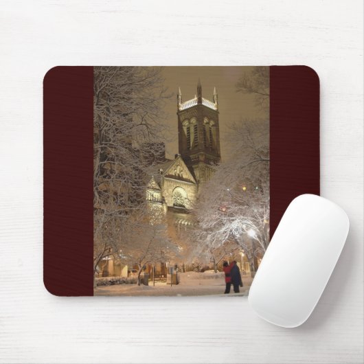 sneeuw_kerk_stel_tv muismat (Met muis)