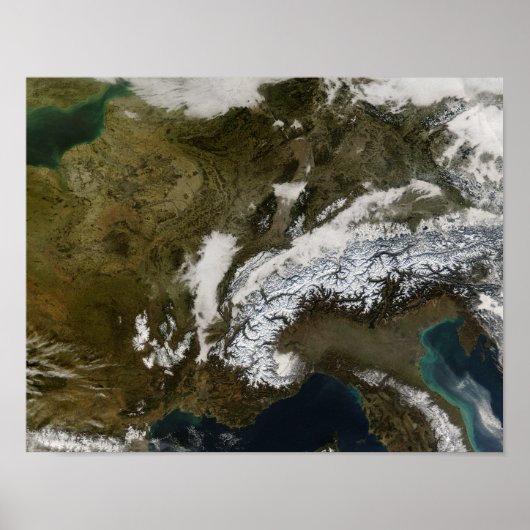 sneeuw, mist en lage wolken in western Europa Poster (Voorkant)