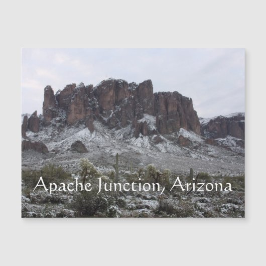 Sneeuw op de bijgeloof bergen (Voorkant)