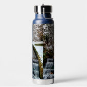 Sneeuw, rond het water waterfles (Links)