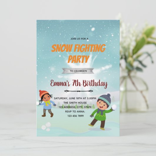 Sneeuwbalgevecht verjaardagsuitnodiging kaart (Staand voorkant)