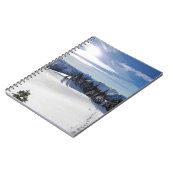 Sneeuwbedekking van bergen en Evergreens Notitieboek (Linkerzijde)