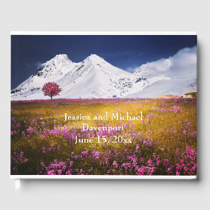 Sneeuwbedekking van de bergen- en bloemboudenweduw gastenboek