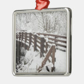 Sneeuwbedekking Woodenbrug Metalen Ornament (Links)