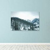 Sneeuwbergen in Georgië Canvas Afdruk (Insitu (Houten vloer))