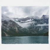 Sneeuwberggebieden in de mist bij het Plansee-meer Fleece Deken (Voorkant (Horizontaal))