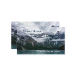 Sneeuwberggebieden in de mist bij het Plansee-meer Visitekaartje