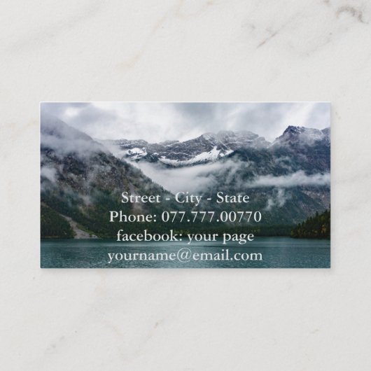 Sneeuwberggebieden in de mist bij het Plansee-meer Visitekaartje (Achterkant)