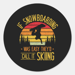 Sneeuwboarder met Retro-skiën op sneeuwsneeuwboard Ronde Sticker