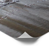 Sneeuwbrug Hij leest me naast de stilstaande water Poster (Hoek)