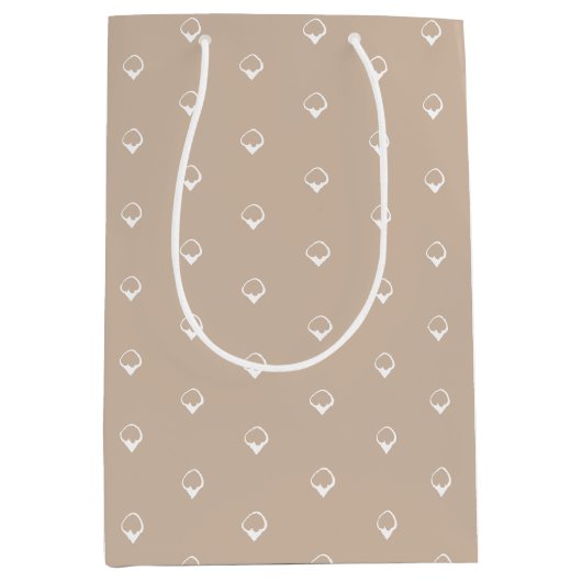 Sneeuwen - White Snowflakes beige Winter gift Medium Cadeauzakje (Voorkant)